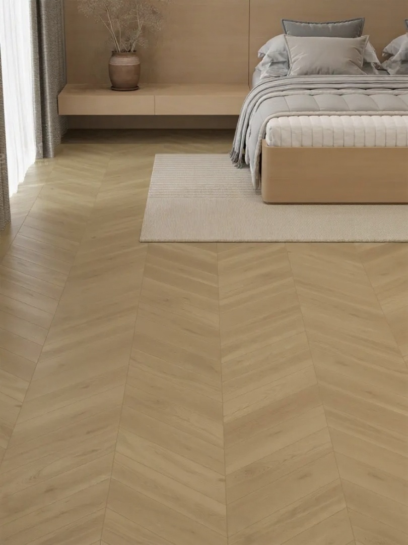 Ламинат Alpine Floor Chevron Art Дуб Памир LF109-02 французская елка 550×112×12 фото в интерьере